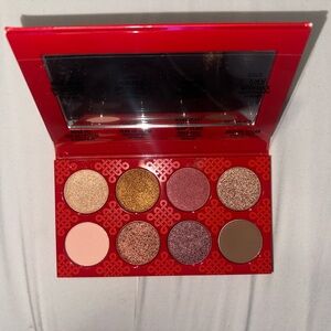 M•A•C Year Of Glam Eyeshadow x 8